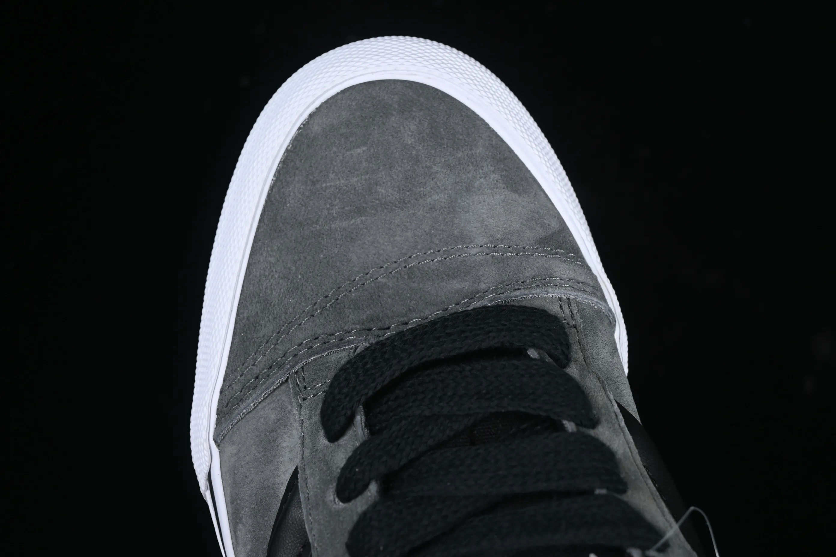 All categories Vans Vans series Vans Low Vans low-top Vans Knu Skool gray and black color low-top retro casual vulcanized bread shoes VN0009QCBDS